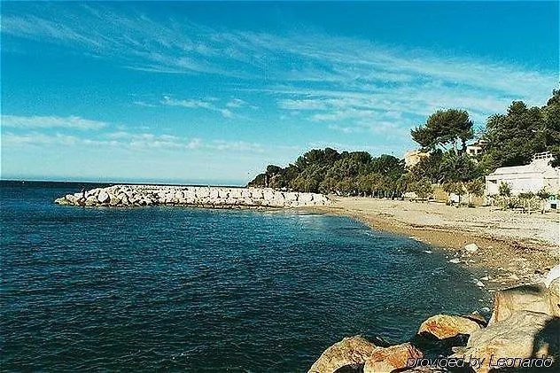 Hotel Le Richiardi Carqueiranne